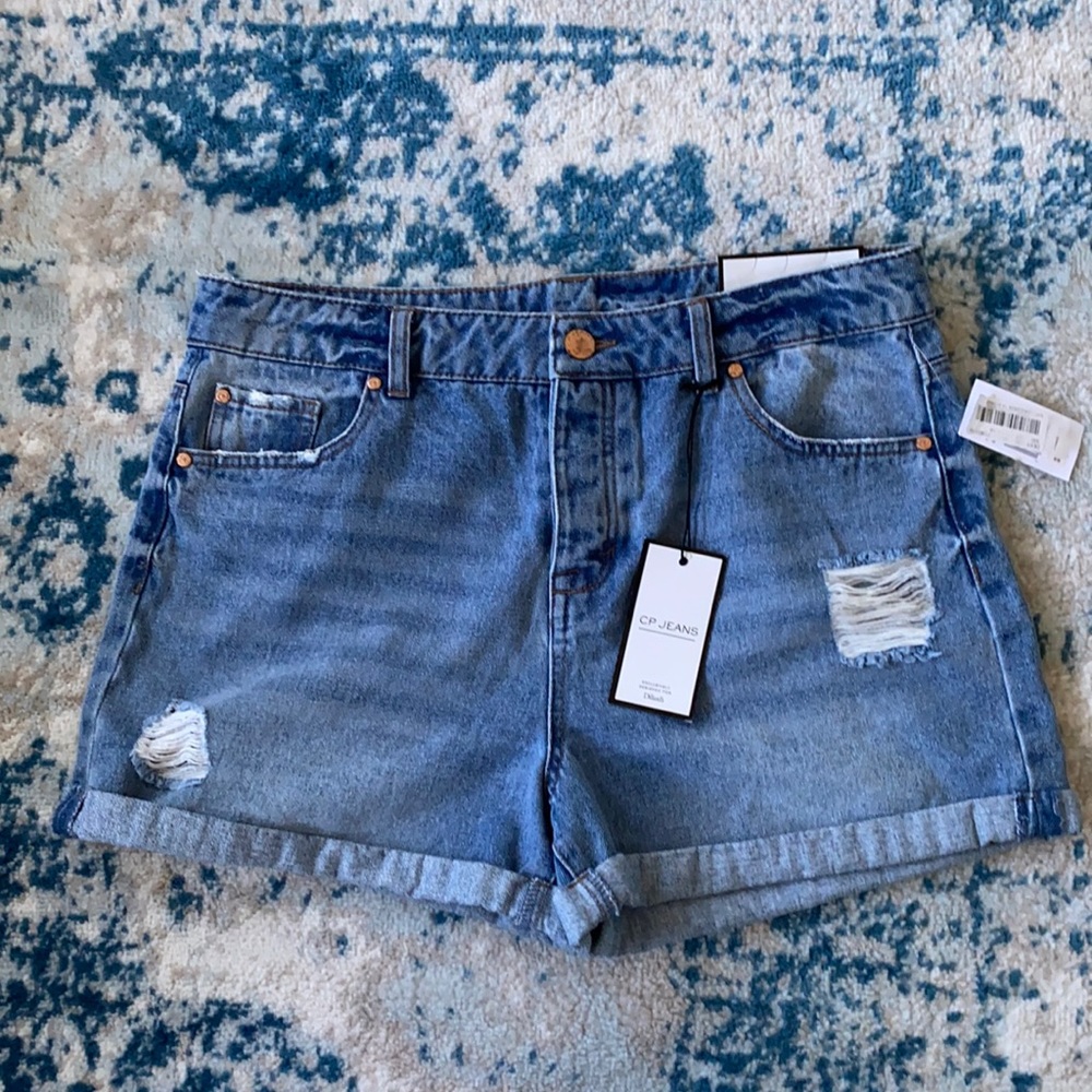 Dillard’s mom shorts